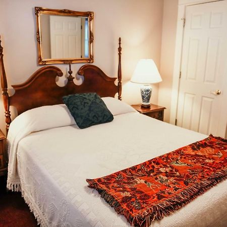 China Clipper Inn (Adults Only) Юрей Екстериор снимка