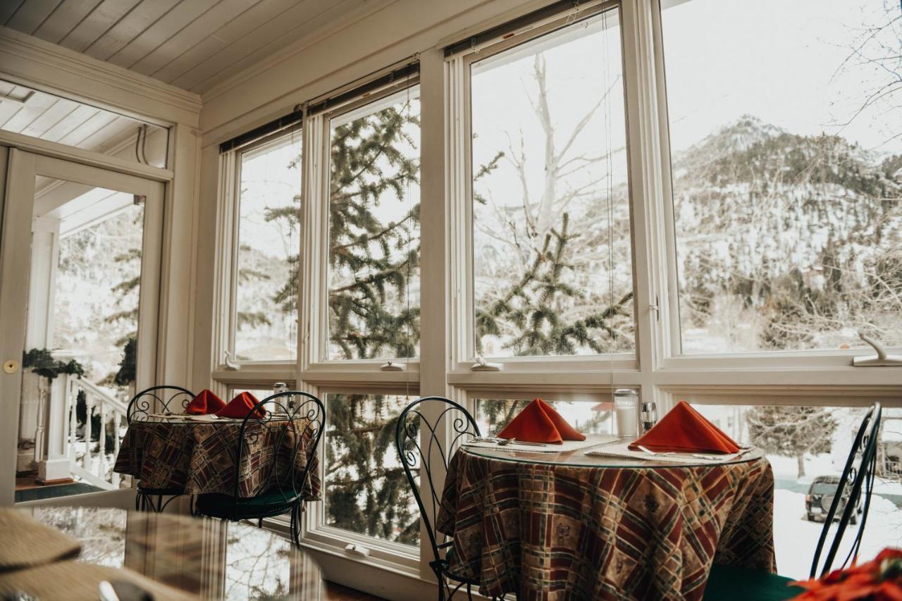 China Clipper Inn (Adults Only) Юрей Екстериор снимка