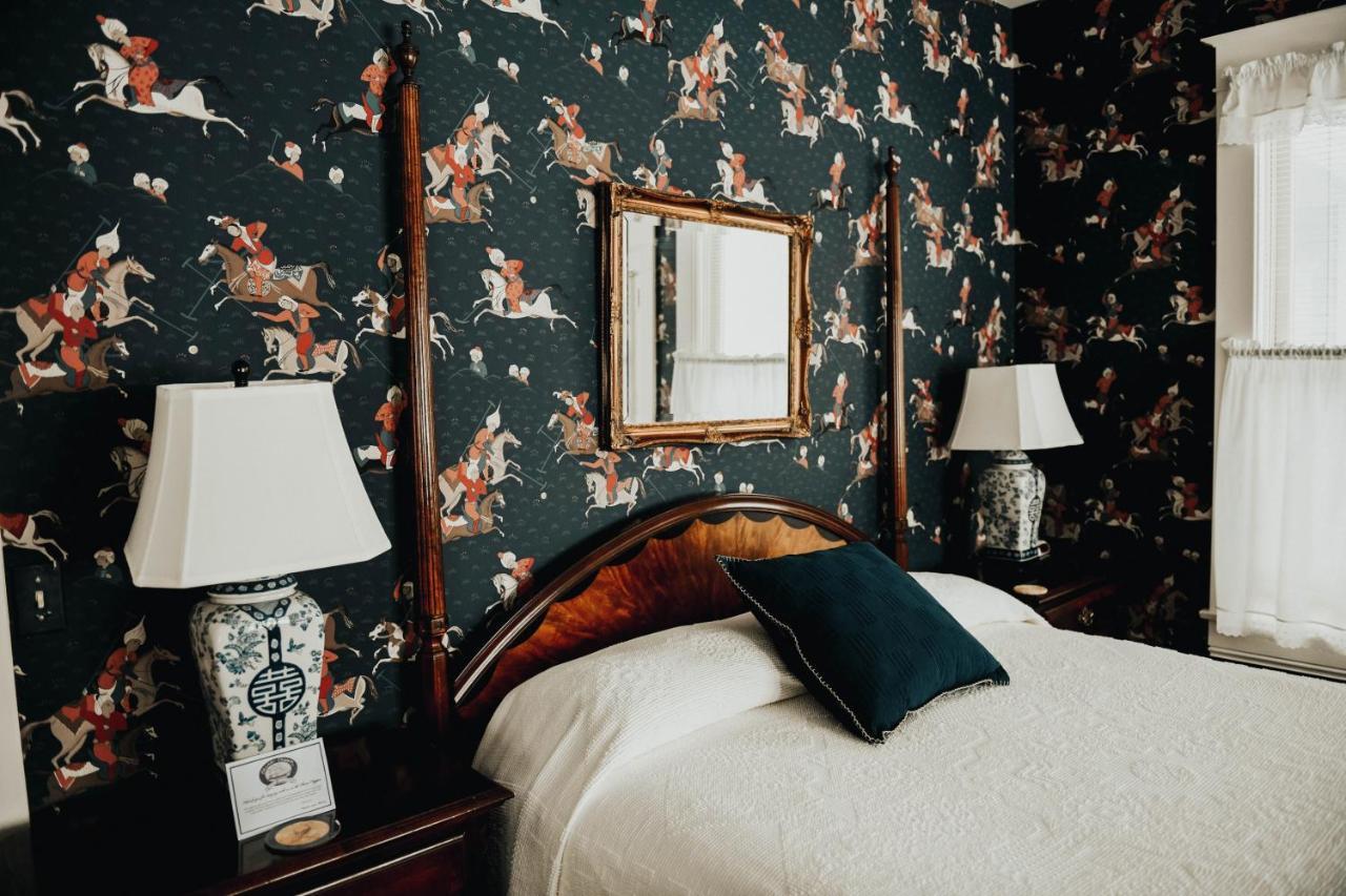 China Clipper Inn (Adults Only) Юрей Екстериор снимка
