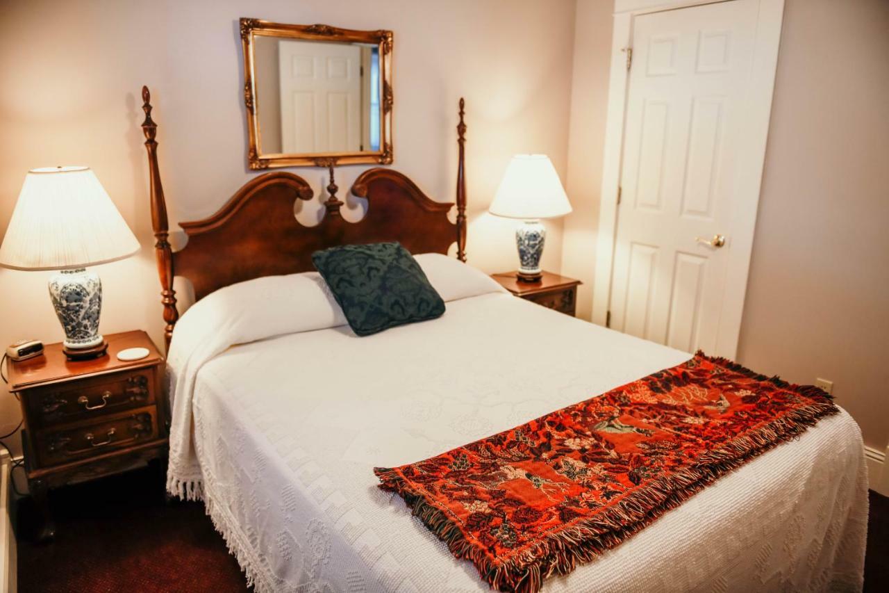 China Clipper Inn (Adults Only) Юрей Екстериор снимка